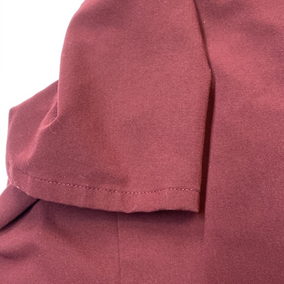 Figs Scrub Top XS maroon - Picture 10 of 14